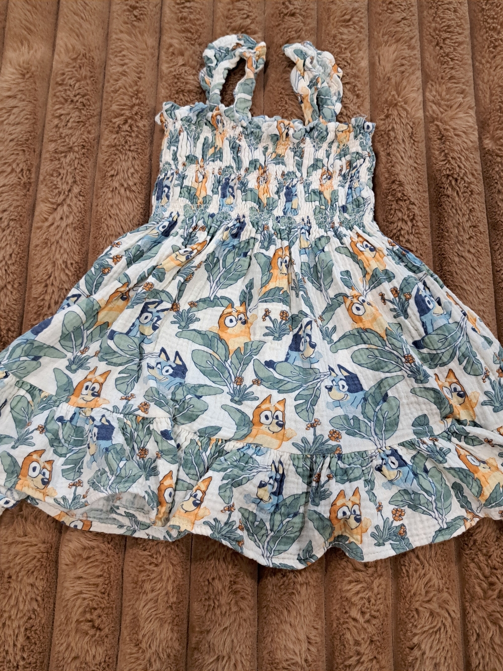 Bluey Cotton Gauze Tropical Leaf Bluey Bingo Dress Size 2T White Green Smocked